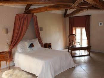 Bed and Breakfast Chateau De La Touche Savigny-Levescault Экстерьер фото